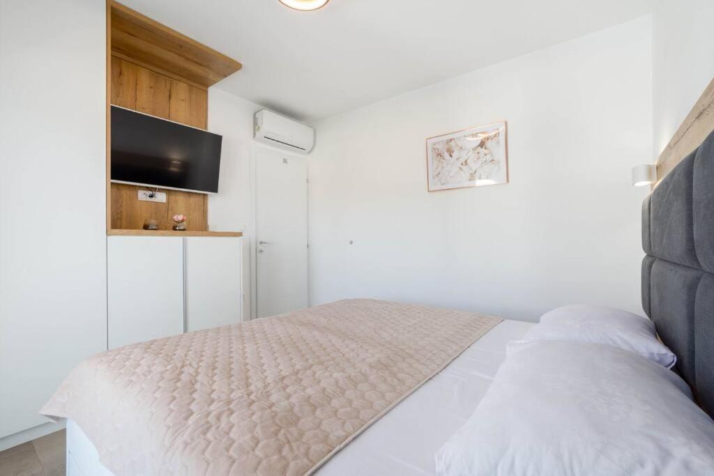 Penthouse Mario Apartman *